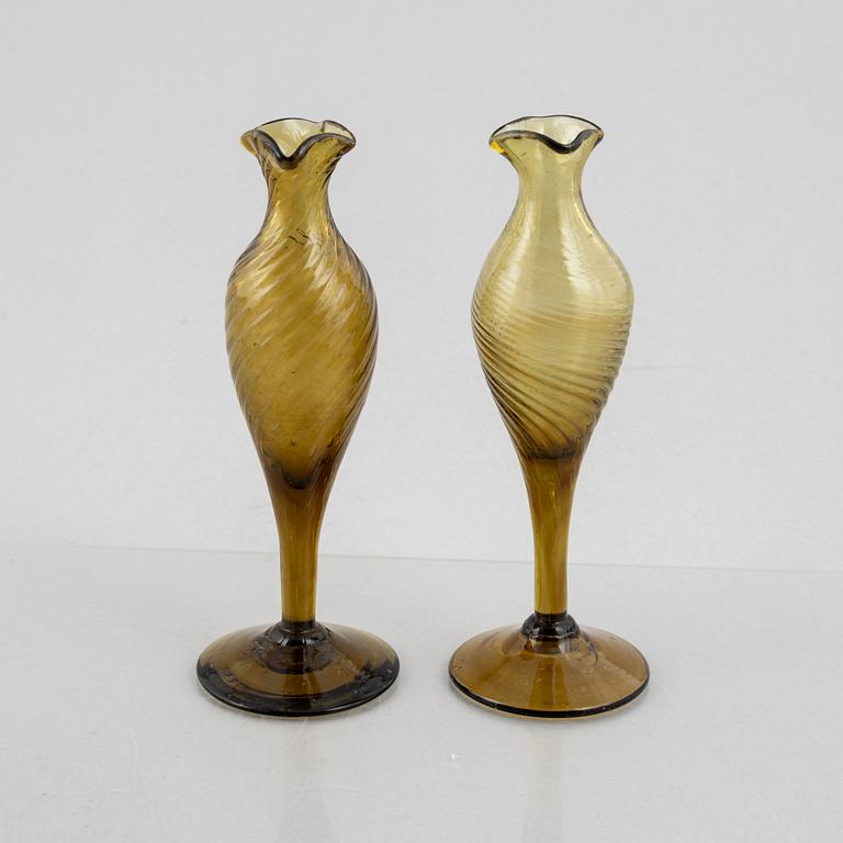 A pair of glass vases, 19th century/first part of the 20th century.