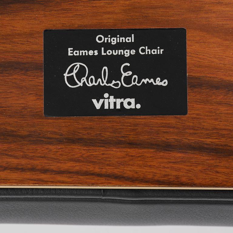 Charles & Ray Eames, an "Eames Lounge Chair" with ottoman, Vitra, 2000s.