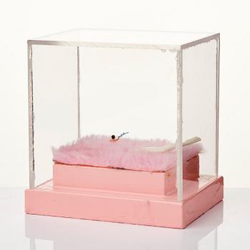 Marie-Louise Ekman, "Dam med behå och springande dam-ben".