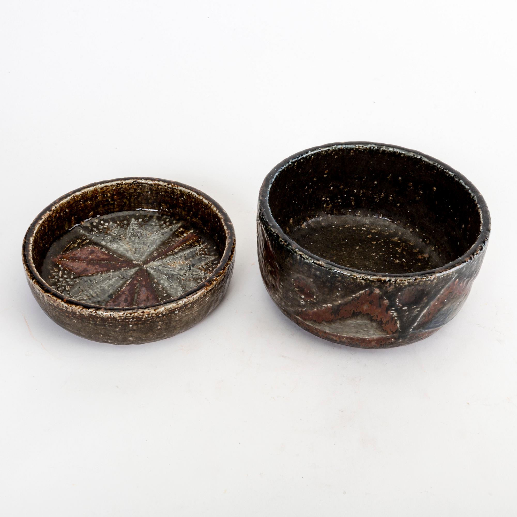 A set of two Carl-Harry Stålhane signed stoneware bowls from Rörstrand.
