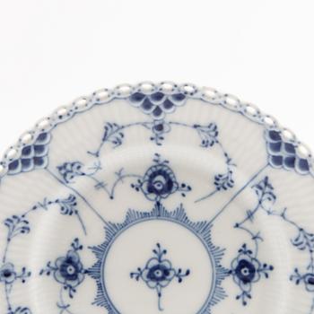 Royal Copenhagen, service pieces, 23 pcs, "Musselmalet", Royal Copenhagen, Denmark.