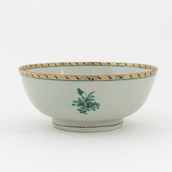 A punch bowl and dish, Qing dynasty, late 18th Century.