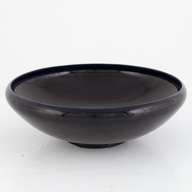 Berndt Friberg, bowl dish, stoneware, Gustavsberg Studio, Sweden, 1969.