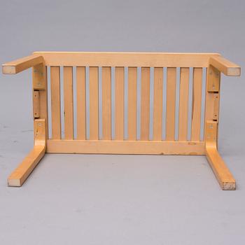 RITILÄPENKKI, malli 153B, Alvar Aalto, Artek. Suunniteltu 1945.