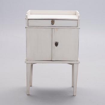 NATTDUKSBORD/SÄNGBORD,  1800-tal.