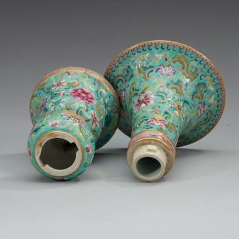 A famille rose against turquoise ground vase, 20th Century, with Qianlong mark.