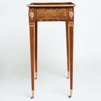 DAMARBETSBORD, i Anders Lundelius art (mästare i Stockholm 1778-1823), gustavianskt, 1700-talets slut.