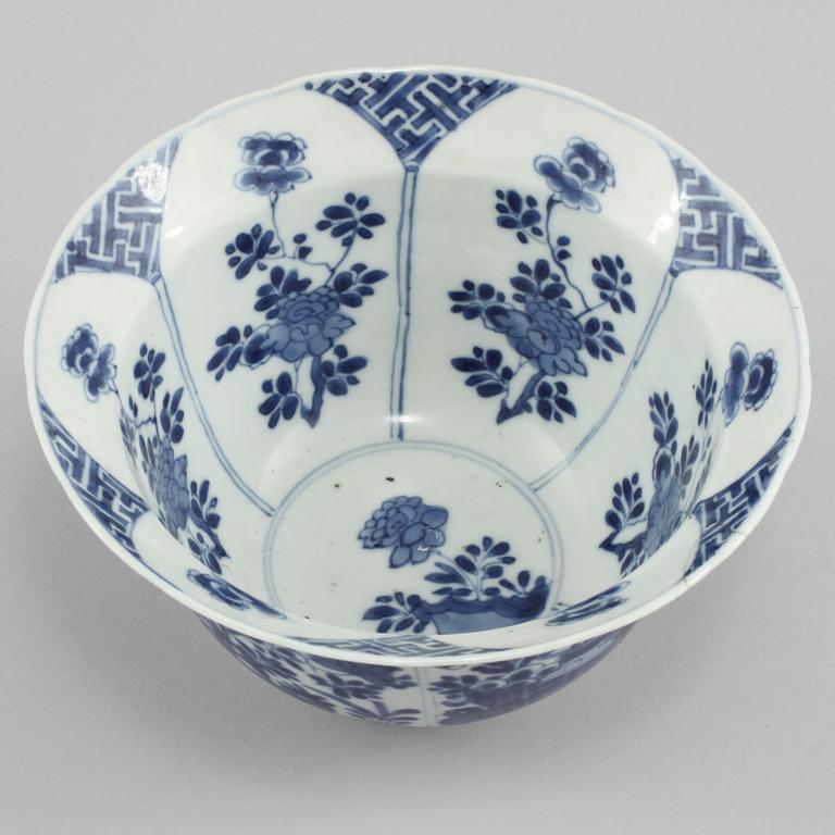SKÅL, porslin, Kina, Kangxi (1662-1722).