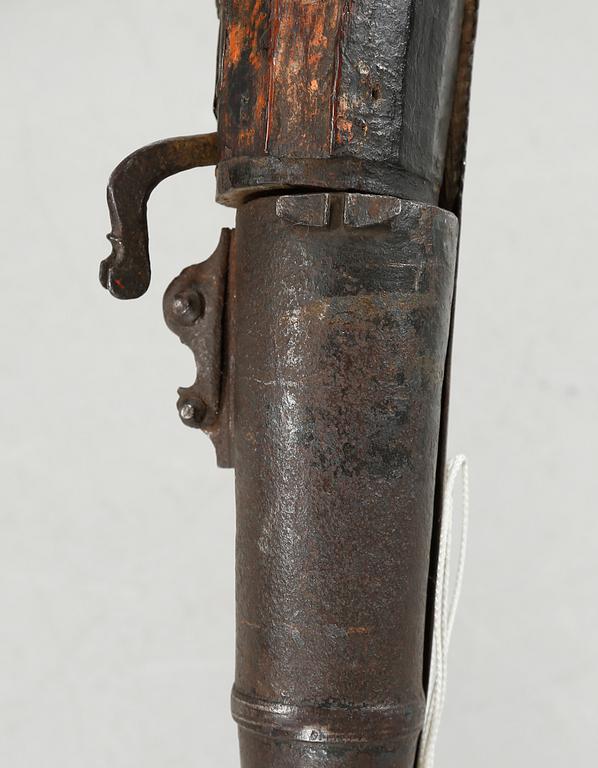 A indo-persian matchlock rifle, 19th century.