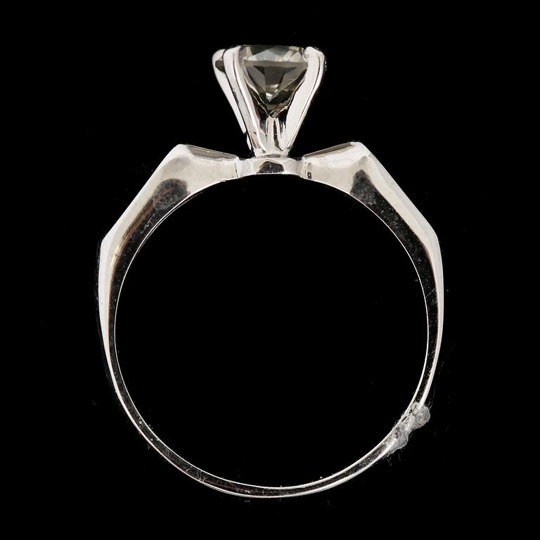 RING, 14k guld med briljantslipad diamant ca 0,91 ct. Vikt 3 g.