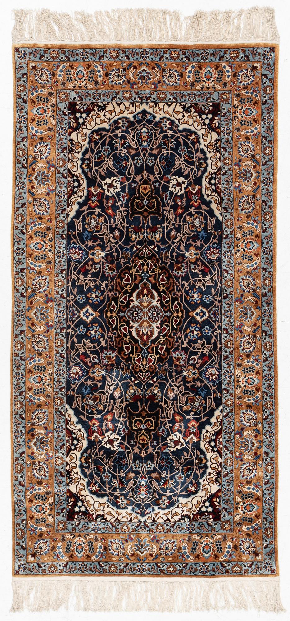 Matta, orientalisk, silke, ca 185 x 94 cm.