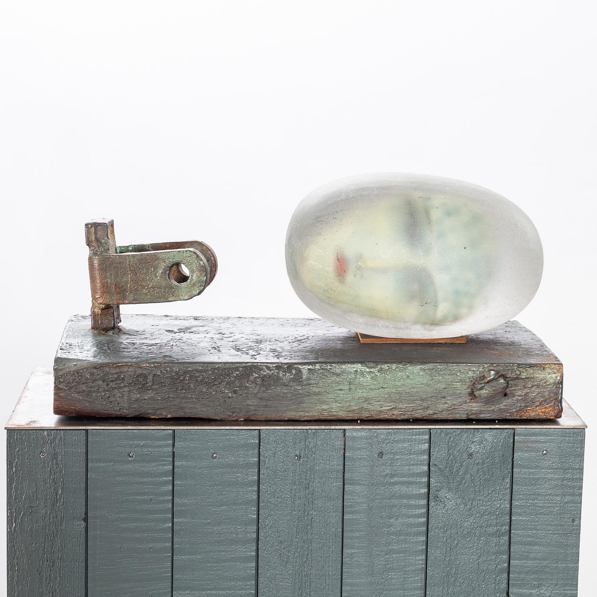 Bertil Vallien, skulptur, vilande huvud, "Resting head", Kosta Boda, unik.