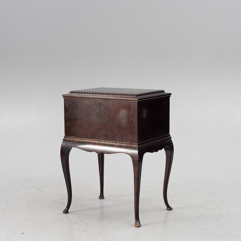 A Swedish silver cutlery, model 'Drottning Viktoria', mark of CG Hallberg, Stockholm 1936 (144 pieces).