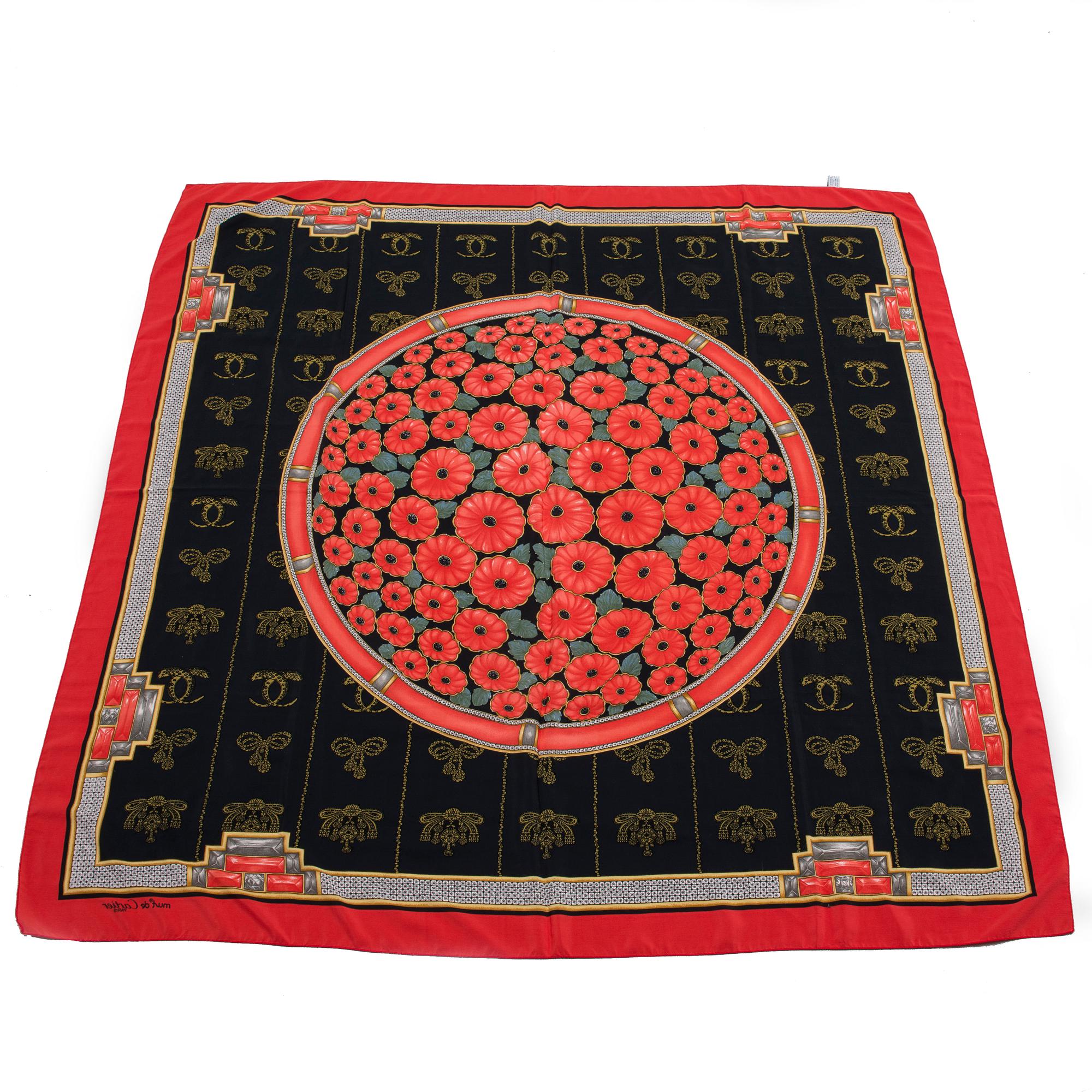 SCARF, Cartier.
