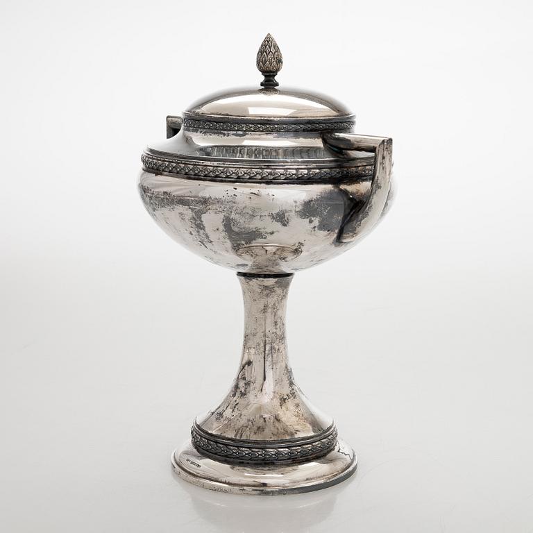 Sockerskål på fot, silver, Finlands Guldsmeds ab, Åbo 1916.