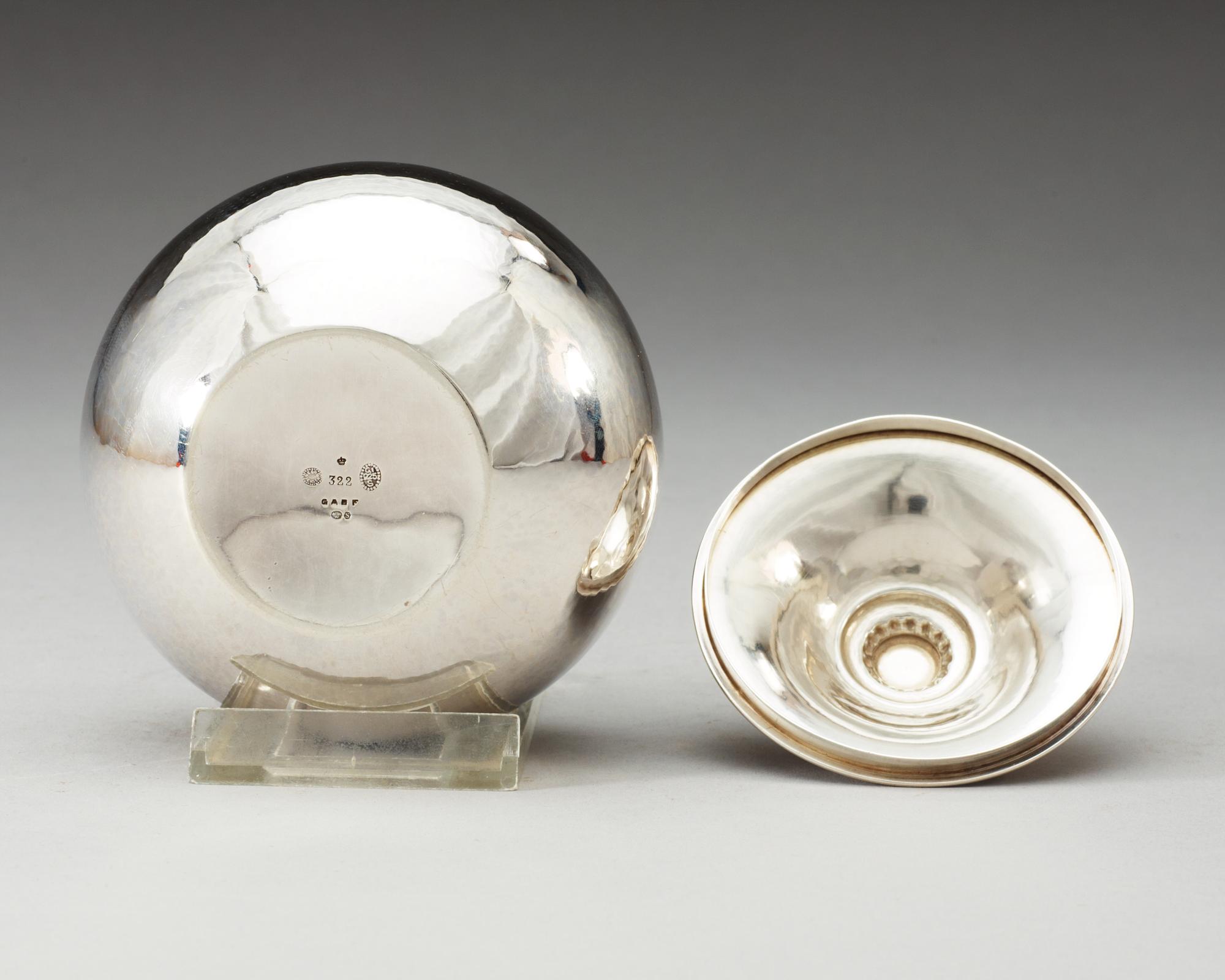 GEORG JENSEN, bonbonnière, Köpenhamn, 1919-1927, sterling.