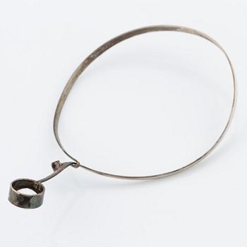 Necklace, bracelet, and a ring, silver with rock crystal, including pieces by Gert Thysell.