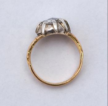 RING, 18 k guld samt vitguld med rosensten ca 0.50 ct. Vikt ca 3,4 g.