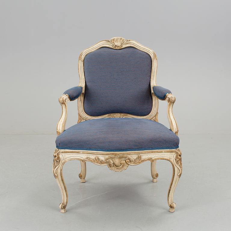 KARMSTOL, sekelskiftet 1900. Rokokostil.