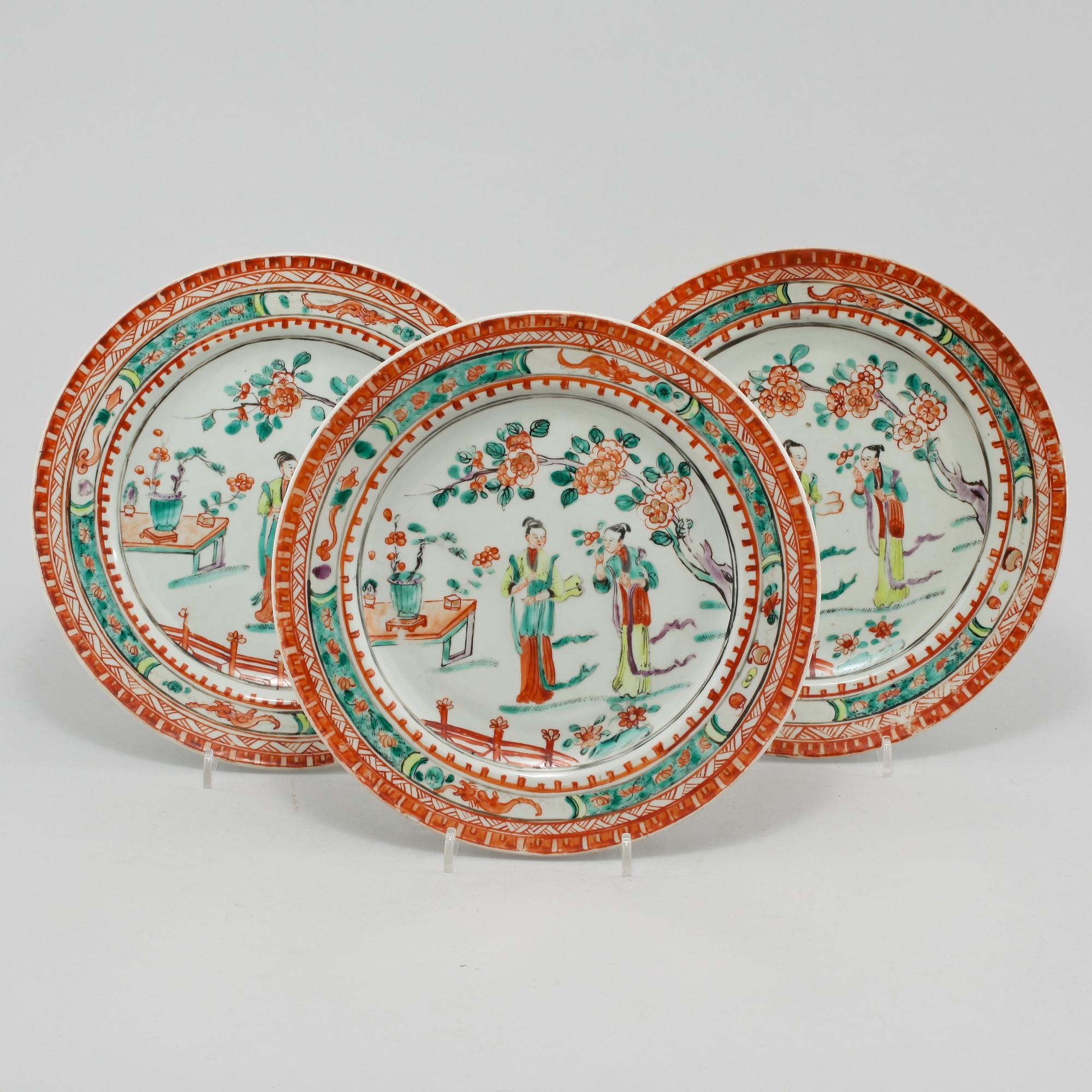 TALLRIKAR, 3 st, porslin, Kina, 1800-tal.