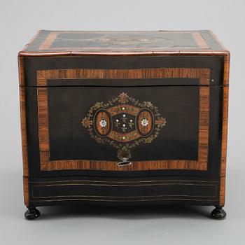 SCHATULL med LIKÖRSERVIS, 1800-talets andra hälft.