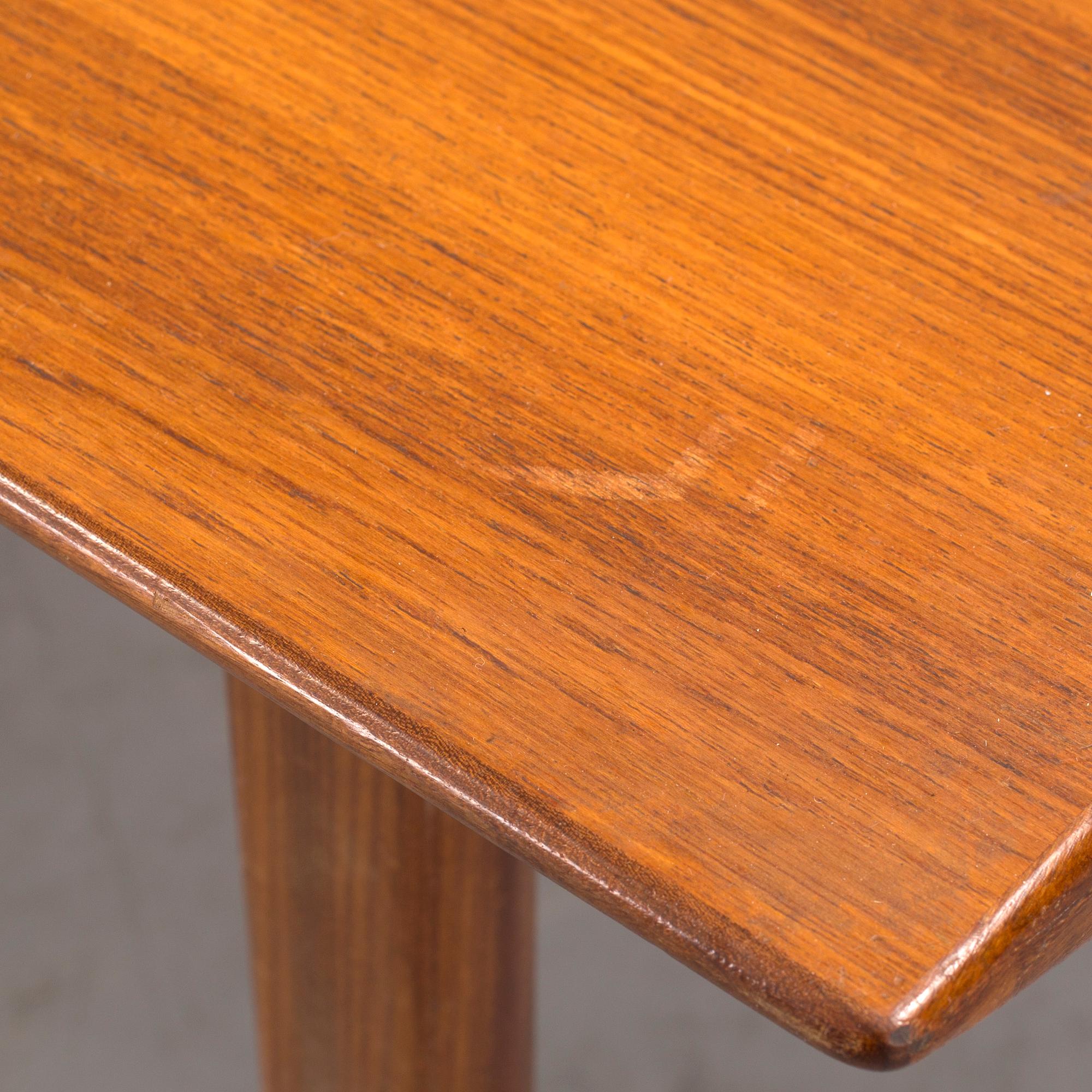 a coffee table veneered with teak designed by Tove & Edvard Kindt-Larsen for Säffle möbelfabrik, 1950s/60s.