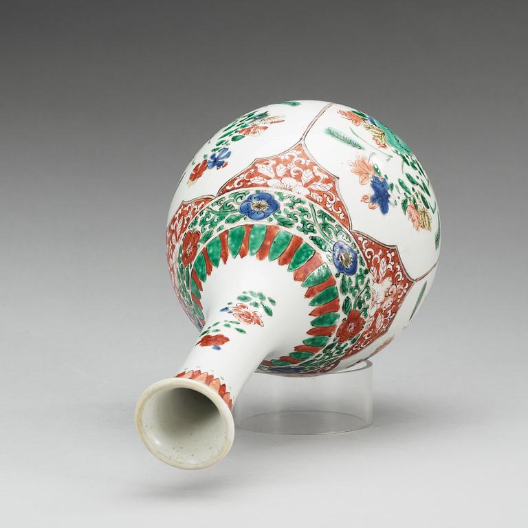 Vas, porslin. Qing dynastin, Kangxi (1662-1722).