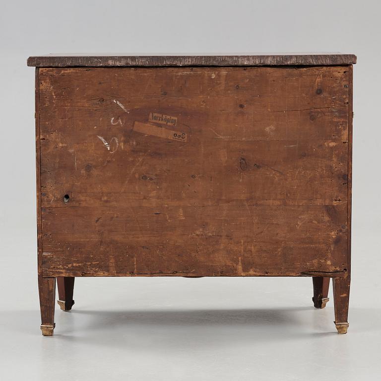 BYRÅ, av Gustaf Foltiern (mästare i Stockholm 1771-1804), ej signerad. Gustaviansk.