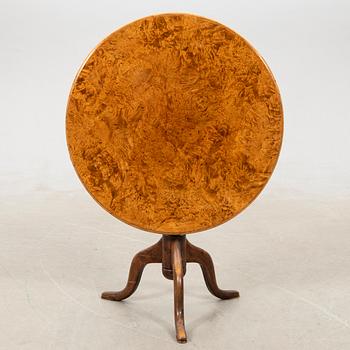 Folding table by Jacob Sjölin (master in Köping and Kungsör 1767-85).