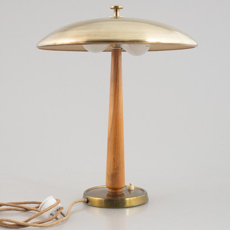 Bertil Brisborg or Erik Tidstrand, a table lamp, model "30331", Nordiska Kompaniet, 1940s.