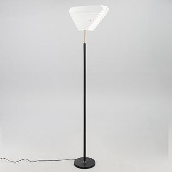 ALVAR AALTO, LATTIAVALAISIN, A 805, "Enkelinsiipi". Valaisinpaja Oy.