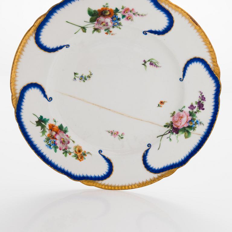 Five Russian porcelain plates by the Imperial Porcelain Factory, S:t Petersburg, period of Nicholas I.