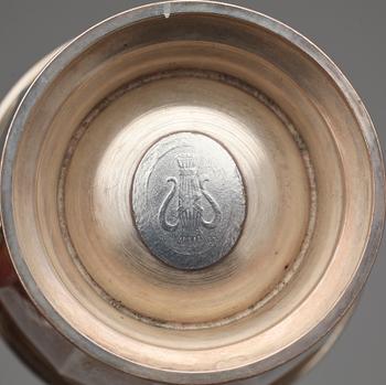 PUNSCHMUGGAR, 10 st samt BÄGARE, silver, GAB, Stockholm 1937-50. Total vikt ca 601 g.