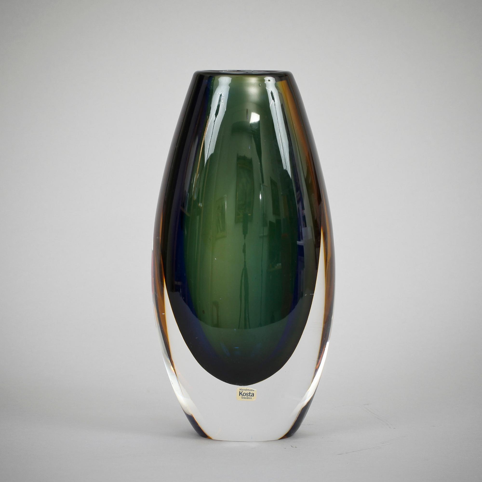 VAS, glas, Vicke Lindstrand, Kosta, sign.