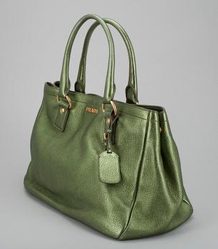 VÄSKA, Prada, i originaldustbag.