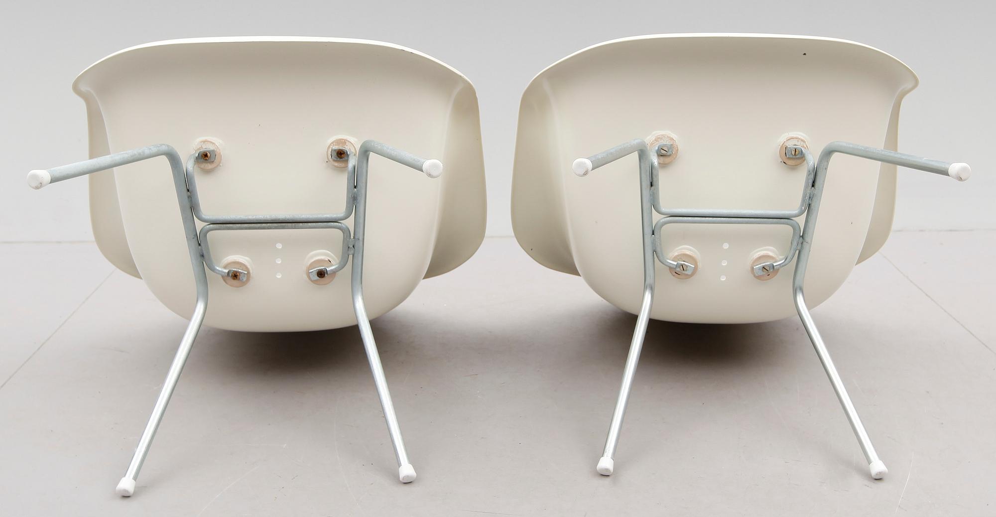 KARMSTOLAR, 1 par, "Dar", Charles och Ray Eames, 1970-tal.