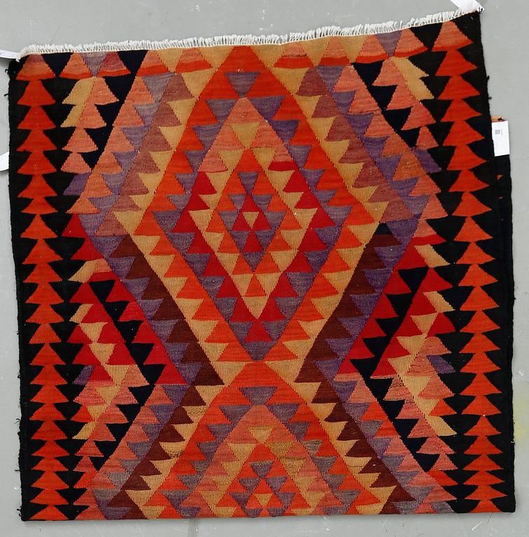 MATTA, Kelim, semiantik. Ca 252x140 cm.