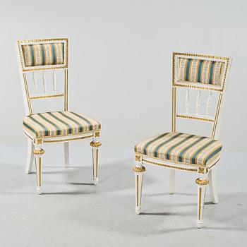 STOLAR, ett par, gustaviansk stil, 1900-talets andra kvartal / mitt.