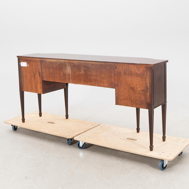 Sideboard Engelsk stil 1900-talets mitt.