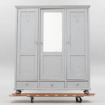 A wardrobe, first half of the 20th Century.