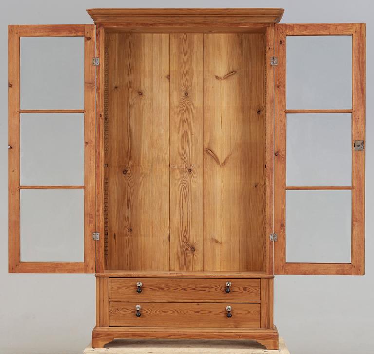 BOKSKÅP, 1800-talets slut.