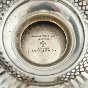 Praktskål med fat, sterling silver, Black, Starr & Frost, New York 1874-1908.