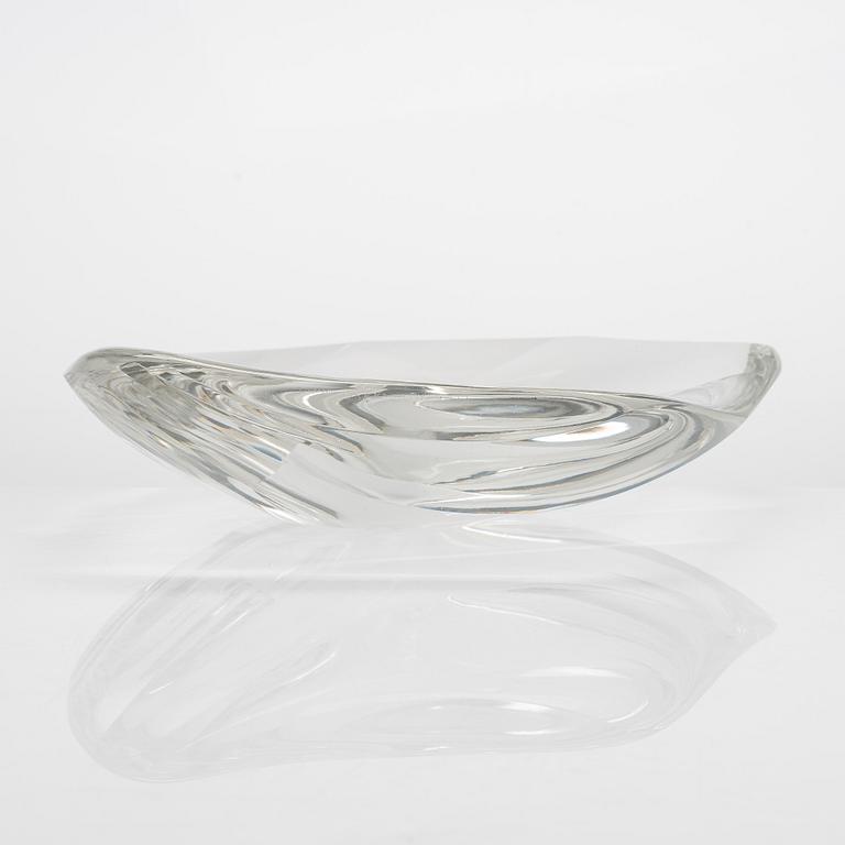 Tapio Wirkkala, a '3156' bowl, signed Tapio Wirkkala Iittala.