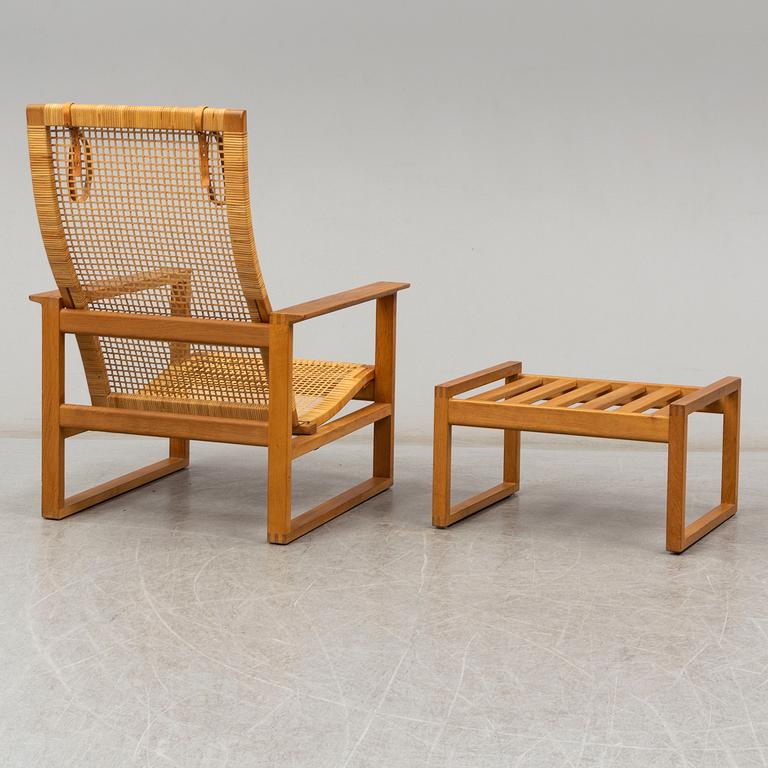 BØRGE MOGENSEN, easy chair and ottoman, "Highback Easy Chair"/"Släden", model 2254, Fredericia Stolefabrik, Denmark.