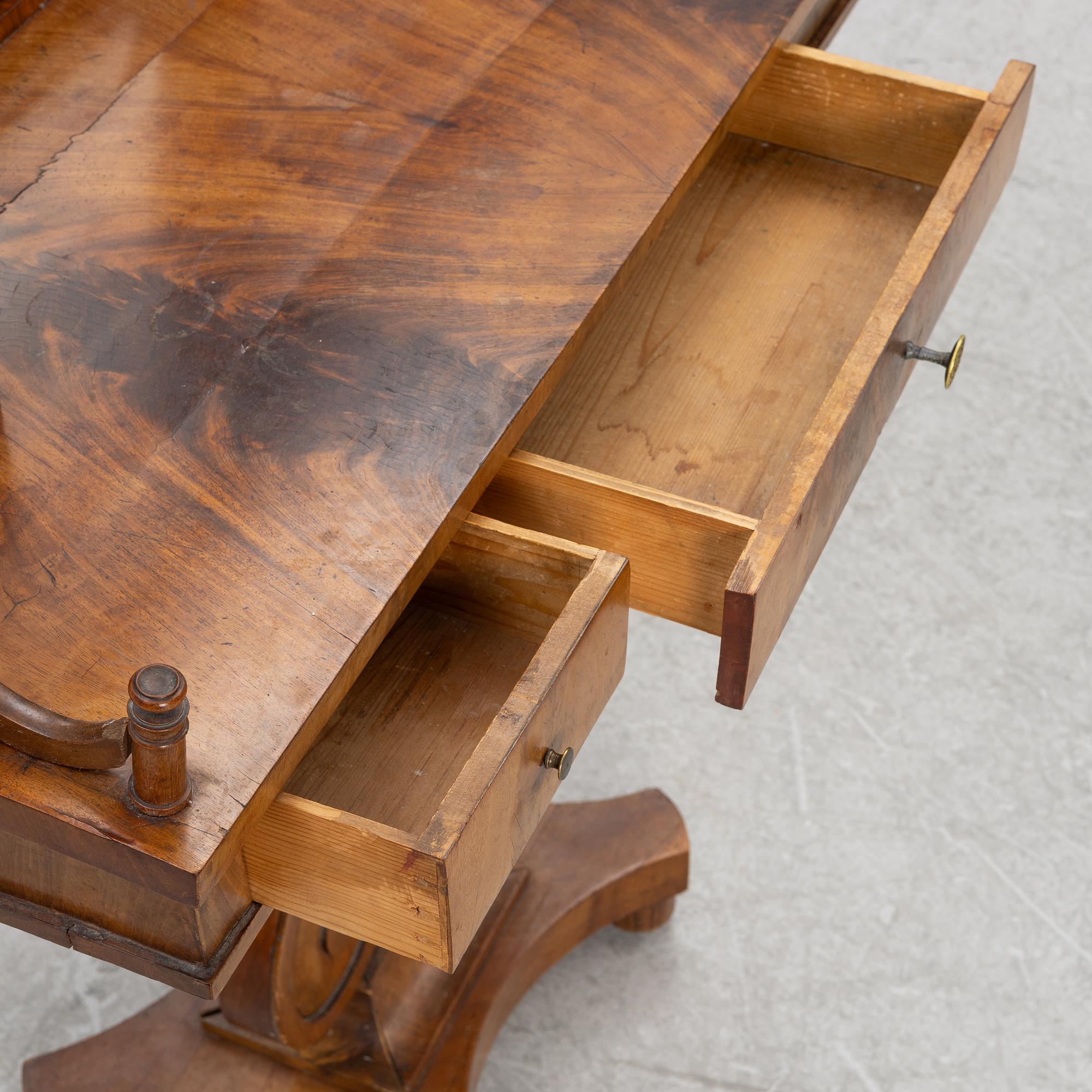 A dressing, 19th century.