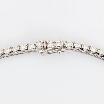 Brilliant cut diamond rivière necklace.