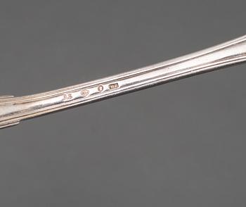 A Swedish early 19th century silver sauce spoon, mark of Pehr Zethelius, Stockholm 1807.