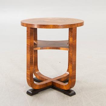 An Art Deco 1930/40s walnut table.