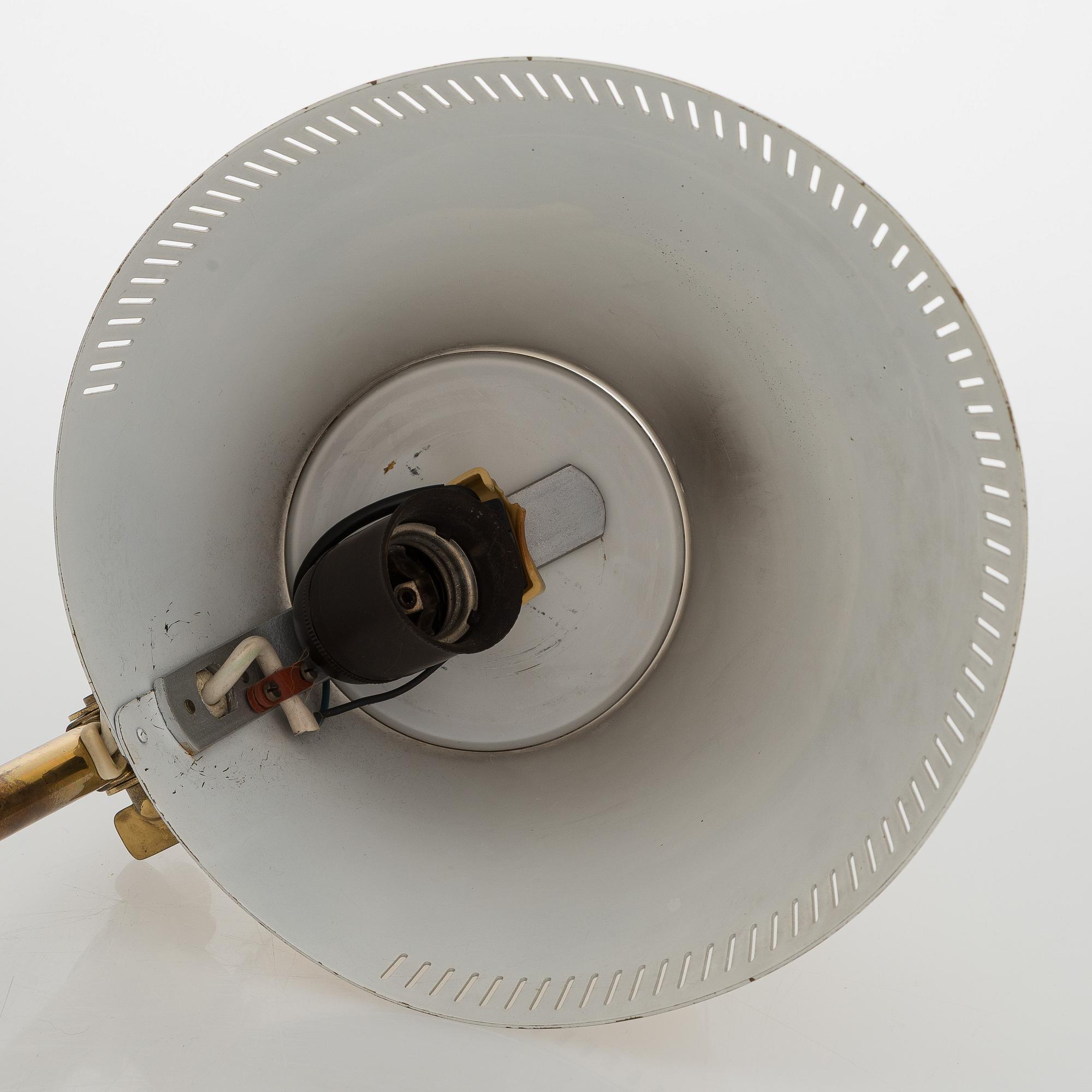 Paavo Tynell, a mid-20th-century  '9227' table lamp for Idman.