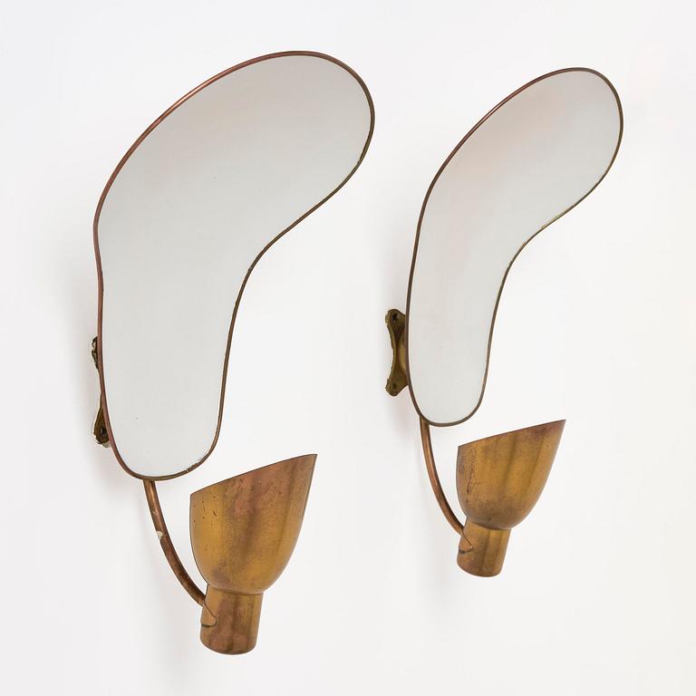 Carl-Axel Acking, a pair of wall lamps model "5029", Bröderna Malmströms Metallvarufabrik, Malmö, 1940s.